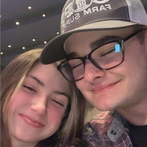 Meet your Posher, Addison